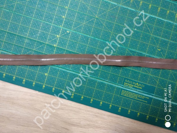 5 ks - zip spirálový nedělitelný 4 mm - tmavě hnědý - 55 cm (1)